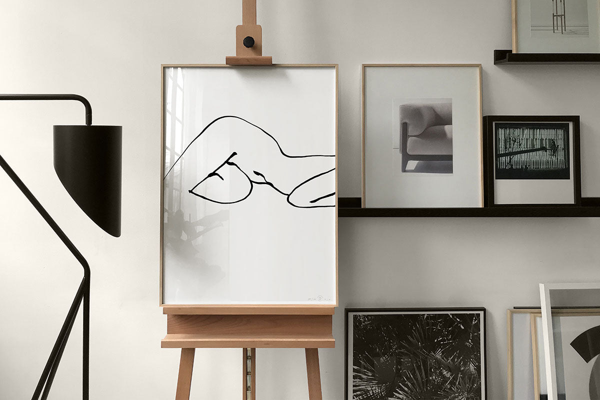 FredericForest_Grammatical_MinimalDrawingArt_50x70cm_WomanResting04_Scene01