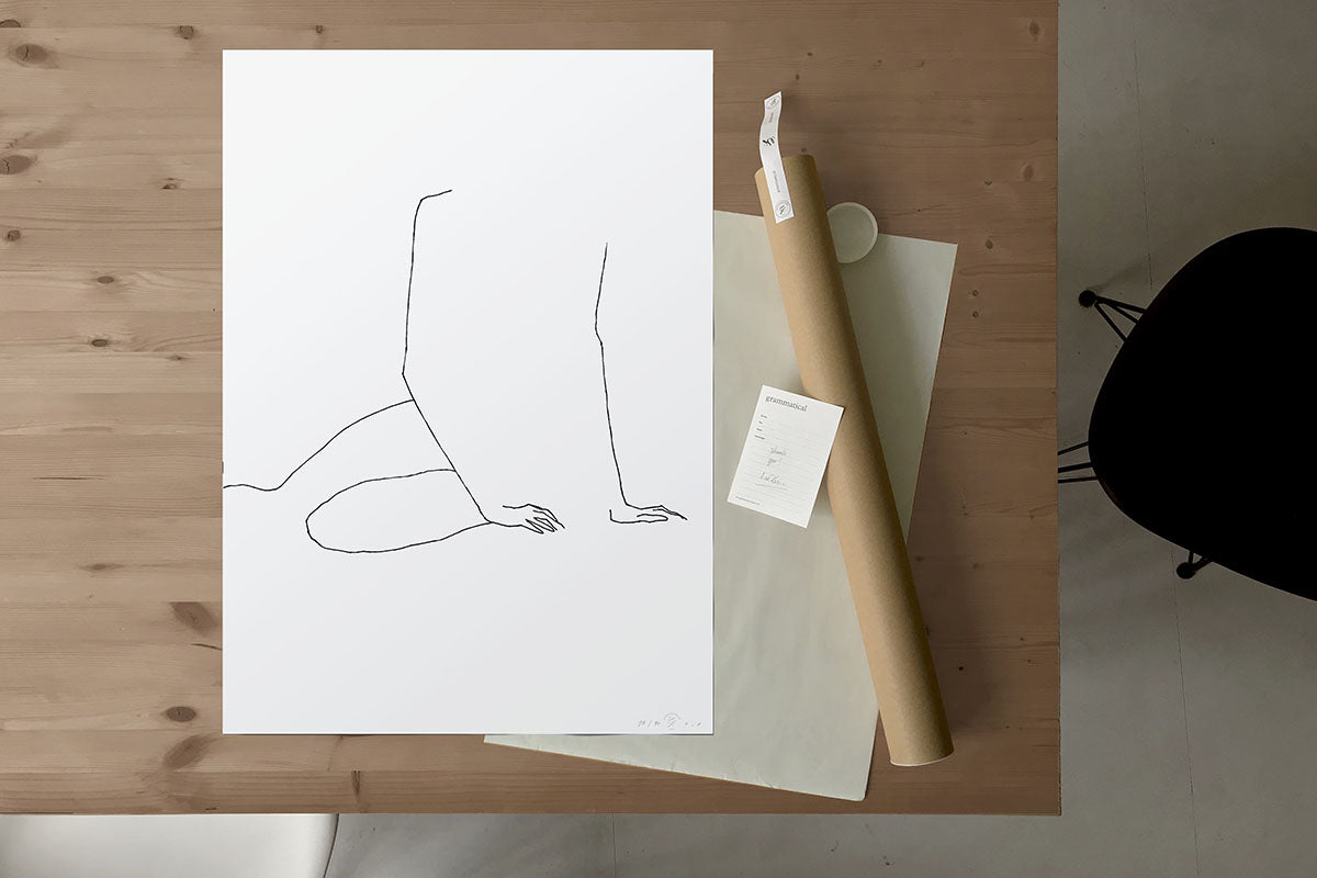 FredericForest_Grammatical_Neutral_MinimalDrawingArt_50x70cm_WomanWakingUp2_Package