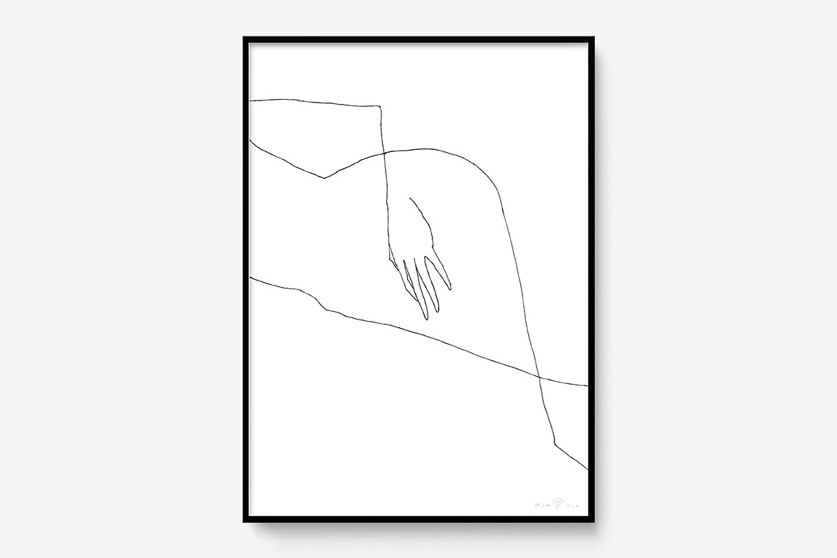 FredericForest_Grammatical_Print_MinimalDrawingArt_50x70cm_WomanLaying3_Framed_Black