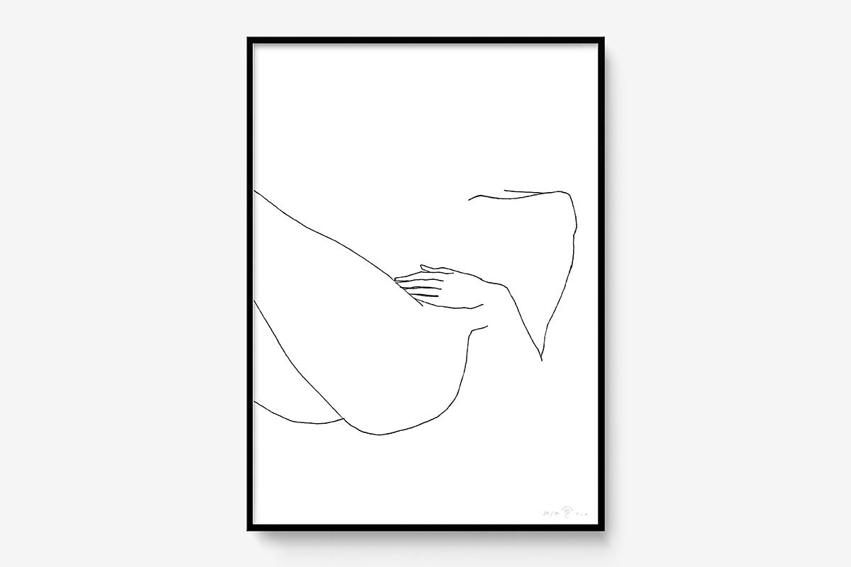FredericForest_Grammatical_Print_MinimalDrawingArt_50x70cm_WomanResting2_Framed_Black