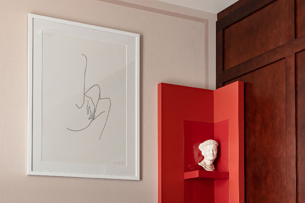 FredericForest_Grammatical_Sinner_05_WomanCrossingHerLegs_50x70cm