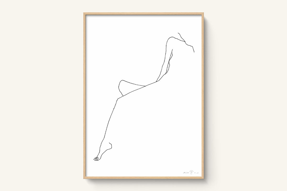 Grammatical_Frame_Natural_WomanLaying