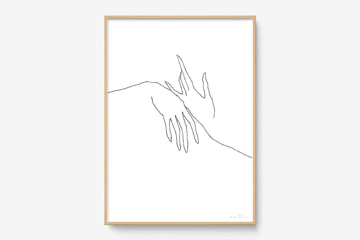 FredericForest_Grammatical_Print_MinimalDrawingArt_50x70cm_HandsTogether3_Framed_Natural