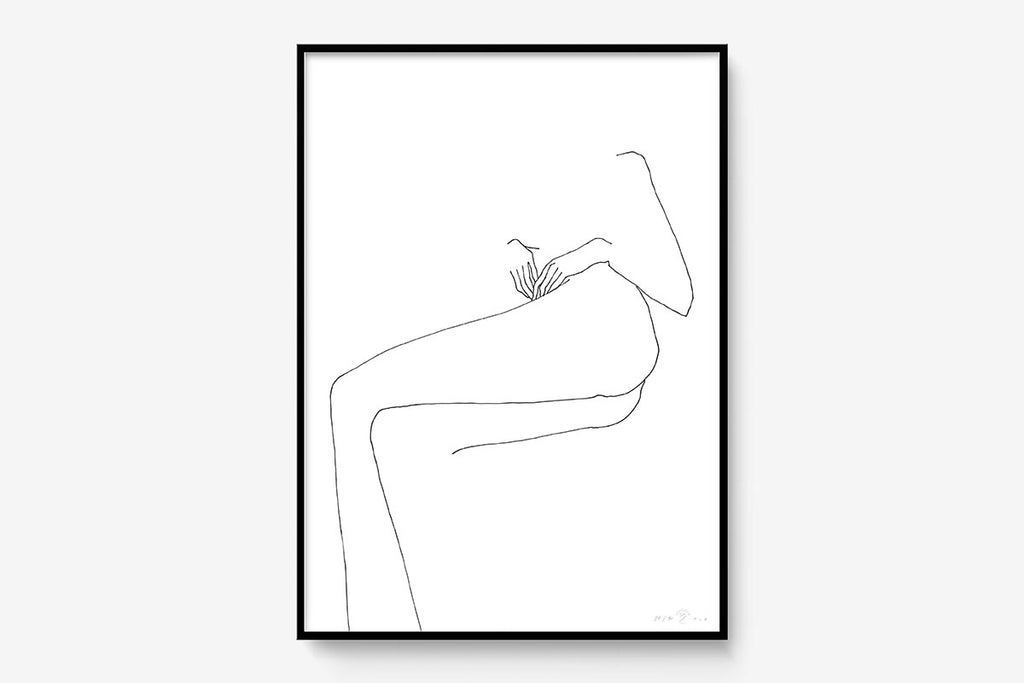FredericForest_Grammatical_Print_MinimalDrawingArt_50x70cm_WomanResting1_Framed_Black