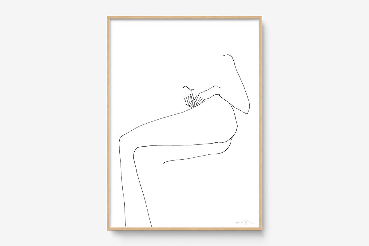 FredericForest_Grammatical_Print_MinimalDrawingArt_50x70cm_WomanResting1_Framed_Natural