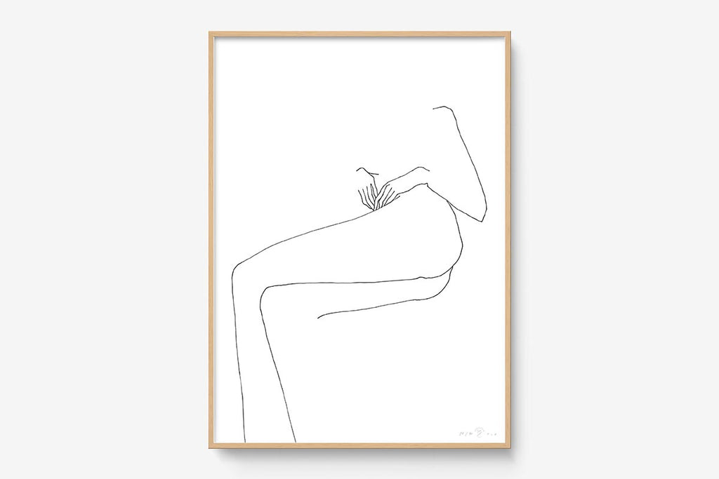 FredericForest_Grammatical_Print_MinimalDrawingArt_50x70cm_WomanResting1_Framed_Natural