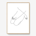 FredericForest_Grammatical_Print_MinimalDrawingArt_50x70cm_WomanSitting2_Framed_Natural