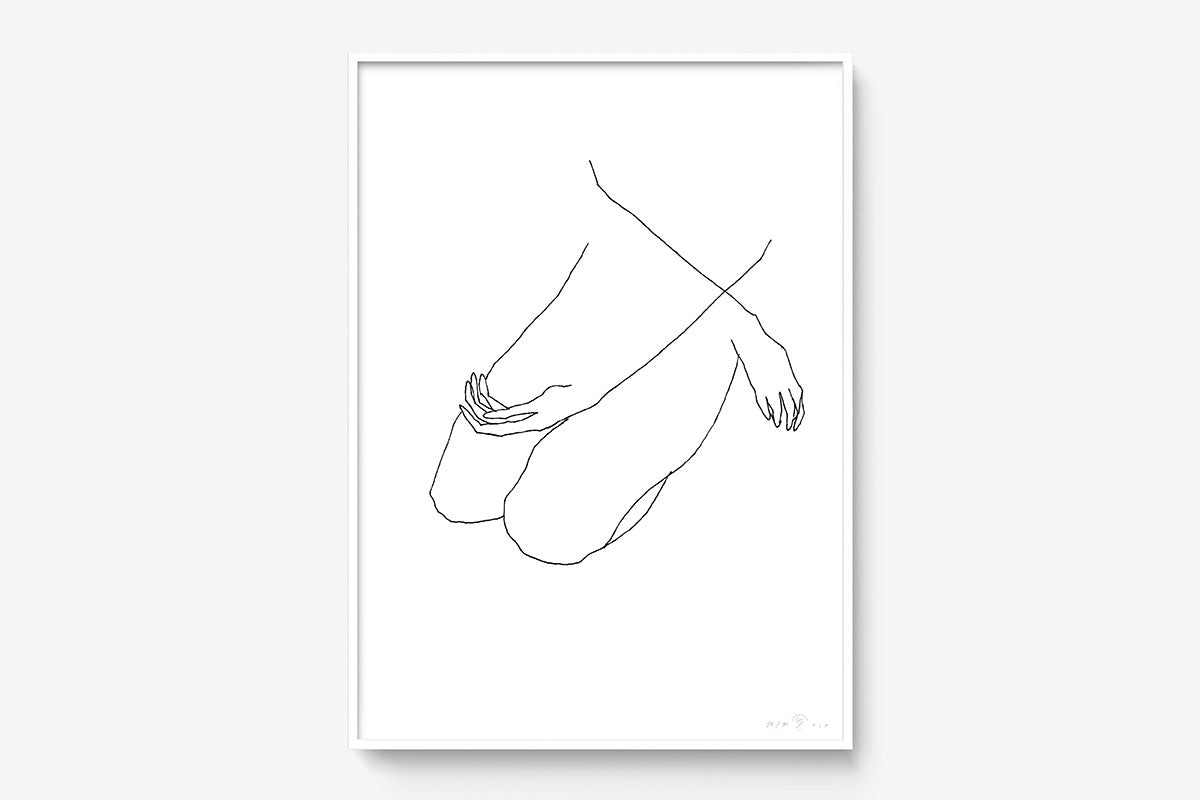 FredericForest_Grammatical_Print_MinimalDrawingArt_50x70cm_WomanSitting2_Framed_White