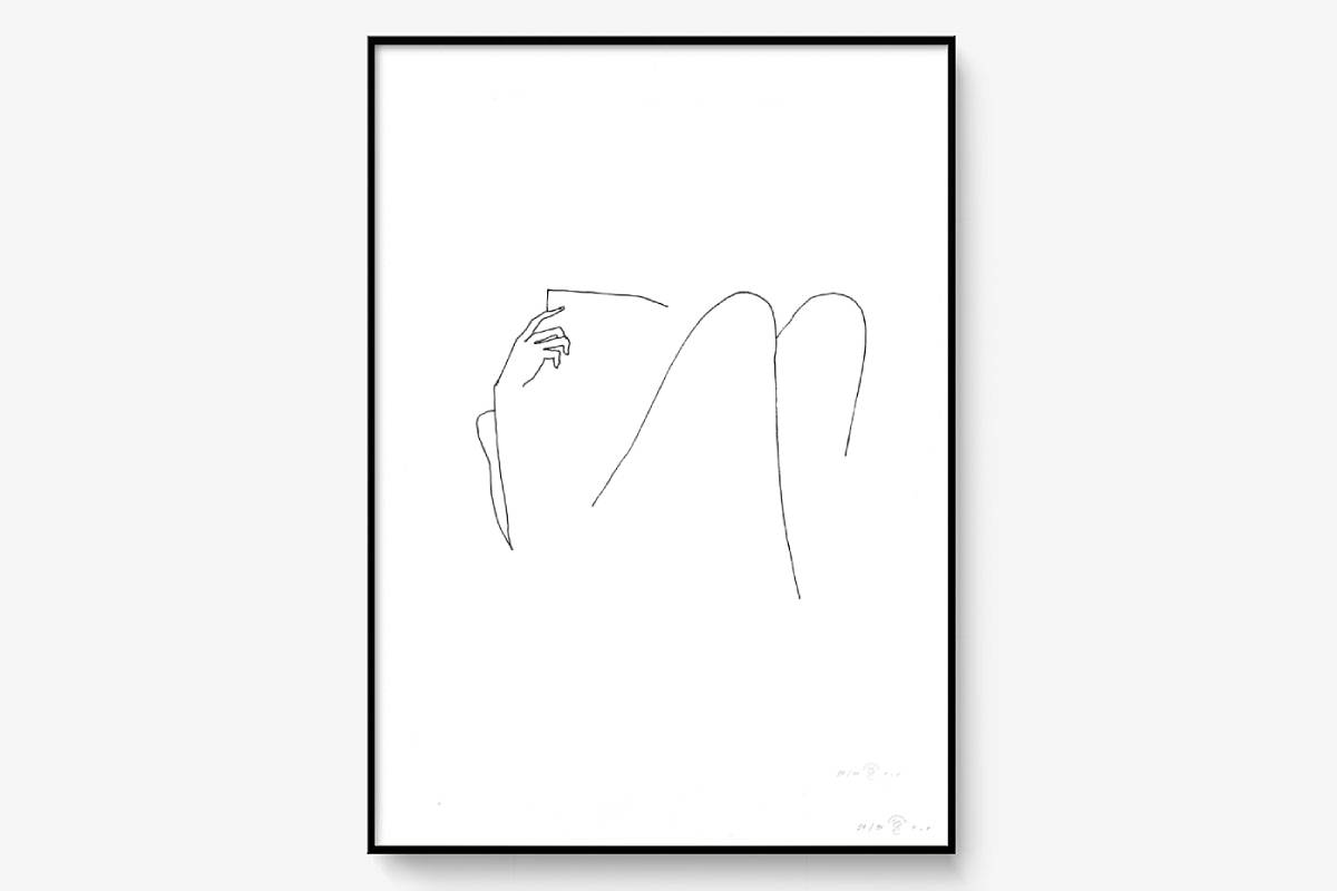 WomanReading-Black